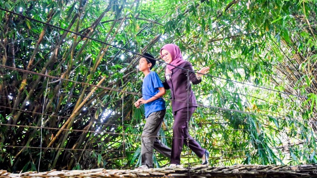 Nanda Pastikan Segera Perbaiki Jembatan Gantung Sukaraja