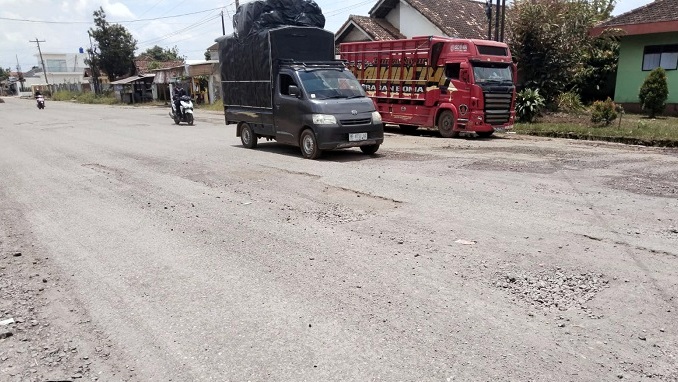 Pemkot Metro Dorong Percepatan Perbaikan Jalan Provinsi