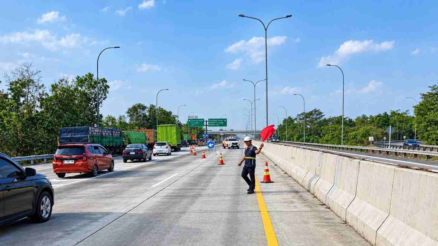 Pengamanan Tol Lampung Diperketat Imbas Asap Kebakaran TPA Bandar Jaya