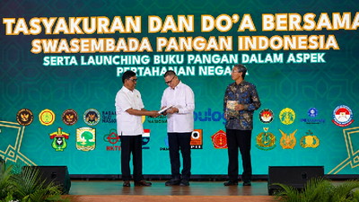 Dirut PTPN I Luncurkan Buku, Tegaskan Pangan Pilar Pertahanan Negara