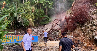 KONI Lampung Berburu Api PON di Gunung Rajabasa