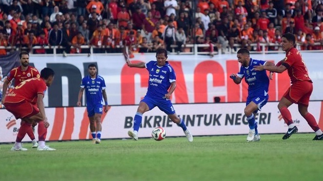 Tumbangkan Persija, Persib di Ambang Juara!
