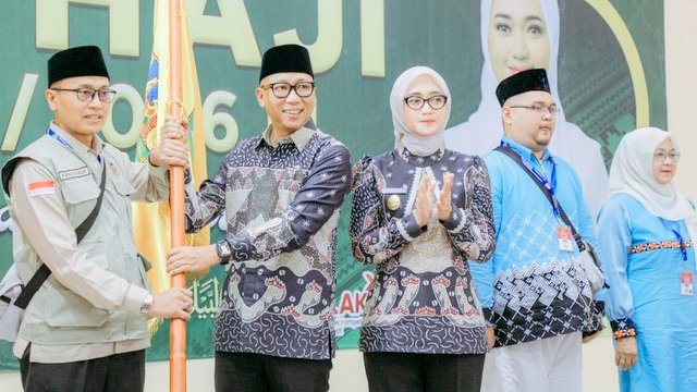 Gubernur Lepas 445 Jemaah Haji,Pemprov Lampung Beri Tali Asih Rp1 Juta