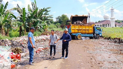 Darurat Sampah di Kotabumi Ilir, DLH Lampura Turunkan Alat Berat