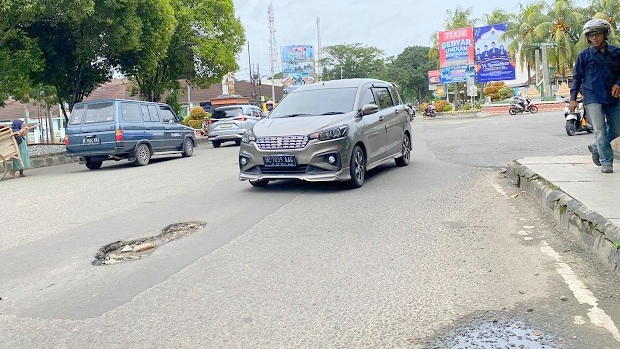 Awas..! Ranjau di Jalan Protokol Kota Metro