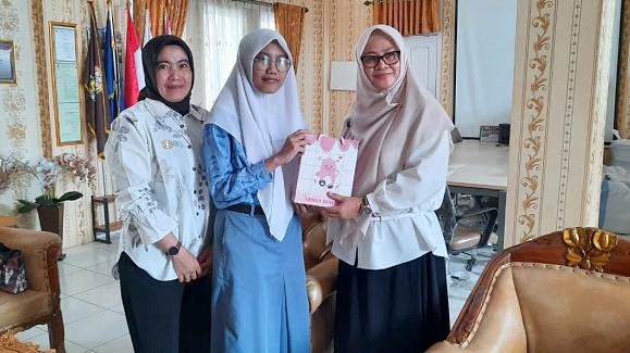 SMAN 1 Gedongtataan Cetak Sejarah FLS3N, Muli Salma Wakili Lampung di Tingkat Nasional