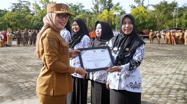Hardiknas 2026, Bupati Waykanan: Prestasi Guru Tak Boleh Diabaikan