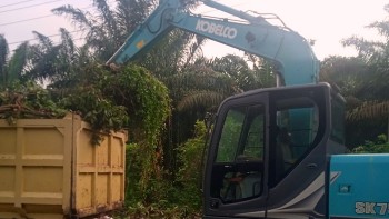Tangani Darurat Sampah Di Kotabumi Ilir, DLH Andalkan Bantuan Swasta