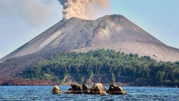 Erupsi 25 Jam Reda, GAK Belum Jinak!