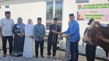 Kurban 21 Hewan, Pangdam XXI/Radin Inten Tanamkan Semangat Berbagi Ke Prajurit TNI